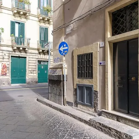 Domus Lavica Apartment *
