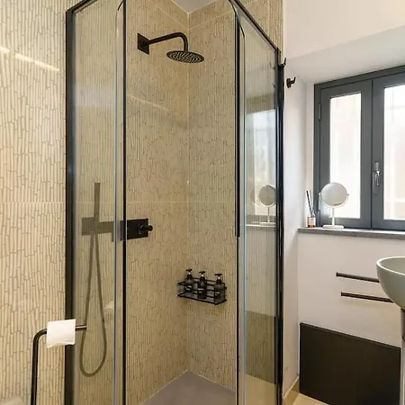 Domus Lavica Apartment *